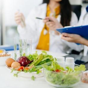 Hafızayı turbo moduna alıyor! Beyni gen&ccedil; tutan s&uuml;per besinler a&ccedil;ıklandı