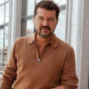 İlker Aksum'dan yıllar sonra gelen itiraf!"Eşim beni karanlıktan &ccedil;ıkardı"