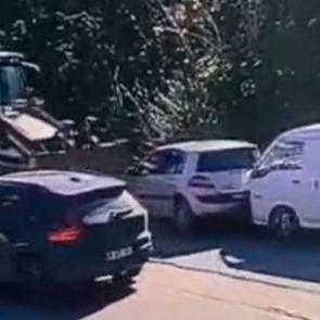 İstanbul'da korkun&ccedil; kaza: Kontrolden &ccedil;ıkan kep&ccedil;e ara&ccedil;ları bi&ccedil;ti