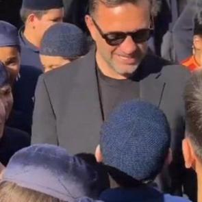 Okan Buruk'tan Kur'an kursu &ouml;ğrencilerine ziyaret! Derbi &ouml;ncesi dua istedi
