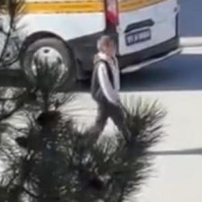Okul tuvaletinde silah ve not bulundu! Polis anında harekete ge&ccedil;ti