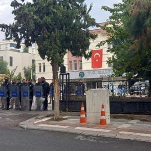 Son dakika: Bir belediyeye daha operasyon! Eski AK Partili isim de g&ouml;zaltına alındı...
