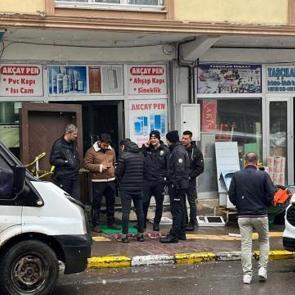 Tartıştığı kuzeni tarafından bı&ccedil;aklanarak &ouml;ld&uuml;r&uuml;ld&uuml;