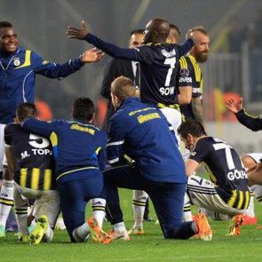 Fenerbah&ccedil;e'nin efsane golc&uuml;s&uuml; hocalığa aday oldu! Desteklediği başkanı duyurdu