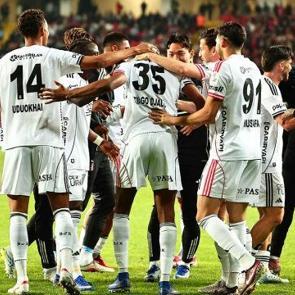 Beşiktaş, Gaziantep'te fişi ilk yarıda &ccedil;ekti