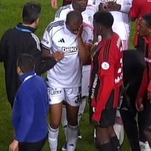 Beşiktaş'ta korkutan sakatlık! Beyin sarsıntısı ge&ccedil;irdi