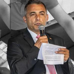 CHP'li Kara, baklava kutusunda r&uuml;şveti b&ouml;yle savundu