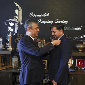 CHP'nin b&uuml;y&uuml;k bombası patladı! Parti &uuml;yeliği başlamadan bitti