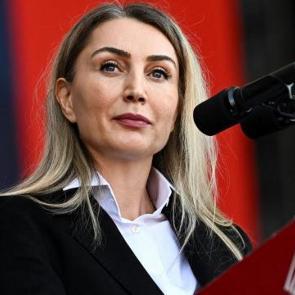 Dilek İmamoğlu'na yanıt! Yolsuzlukları &ouml;rtmek i&ccedil;in eşimi &ouml;l&uuml;me s&uuml;r&uuml;klediler