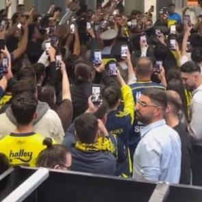 Domenico Tedesco'ya Almanya'da coşkulu karşılama
