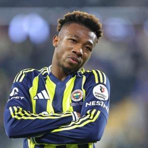Fenerbah&ccedil;e'de Nene şoku! Ameliyat se&ccedil;eneği masada