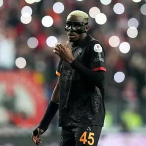 Osimhen 4-1'lik yenilgi sonrası Fenerbah&ccedil;e ma&ccedil;ını hatırlattı