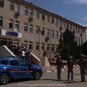 Şanlıurfa'da g&ouml;&ccedil;men ka&ccedil;ak&ccedil;ılığı operasyonu: 18 tutuklama
