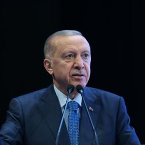 Başkan Erdoğan komşu &uuml;lkenin Başbakan adayıyla g&ouml;r&uuml;şt&uuml;! Komşuya kritik mesaj