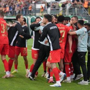 S&uuml;per Lig'e y&uuml;kselen ikinci takım belli oldu!