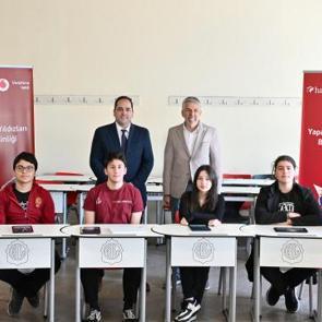 Yapay Zek&acirc; Yıldızları'nda yeni hedef  100 bin &ouml;ğrenciye ulaşmak