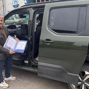 Sıfır ara&ccedil; aldığına bin pişman oldu! Ger&ccedil;ek satmak isterken ortaya &ccedil;ıktı