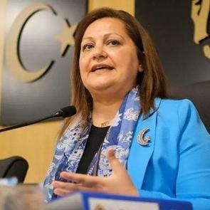 Burcu K&ouml;ksal son noktayı koydu! 'AK Parti'ye katılıyorum'