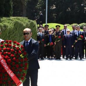 Haydar Aliyev doğumunun 103. yılında Bak&uuml;'de anıldı
