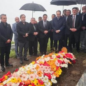 Gen&ccedil;lik Kolları Başkanı &ouml;ld&uuml;r&uuml;ld&uuml;! Fatih Erbakan'dan taziye ziyareti