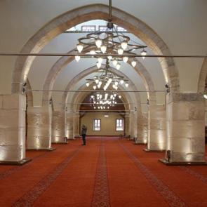 İstiklal m&uuml;cadelesinde yeri b&uuml;y&uuml;k: Kahramanmaraş&rsquo;taki Ulu Camii ibadete a&ccedil;ıldı