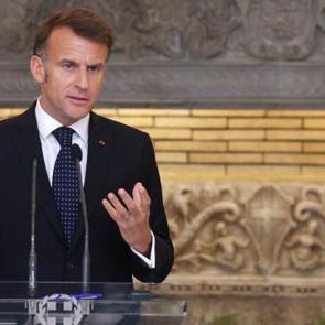 Macron'dan haddini aşan paylaşım! Osmanlı'yı hedef aldı