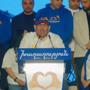 Paşinyan'dan tarihi Karabağ itirafı: O topraklar bizim değildi! Bir &ccedil;ivi &ccedil;akmadık