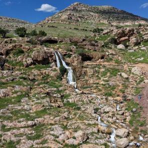 Aktığında bereket geliyor: Mardin&rsquo;deki GAP Şelalesi yeniden canlandı