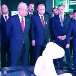 Cumhurbaşkanı Erdoğan, Astana&rsquo;da Alem.AI Yapay Zeka Merkezi&rsquo;ni ziyaret etti