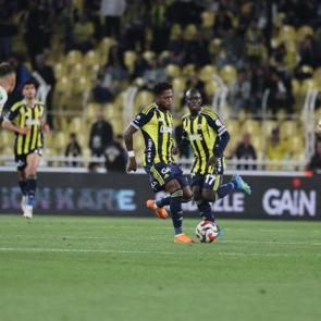 Fred son &uuml;&ccedil; ma&ccedil;ta kendini buldu