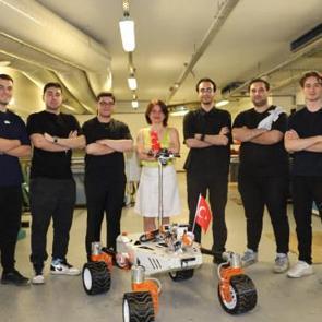Gen&ccedil; m&uuml;hendislerden hayat kurtaran robot: Bomba imhada devrim