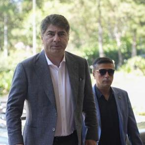 Hakan Safi'den Fenerbah&ccedil;elilere &ccedil;ok b&uuml;y&uuml;k s&ouml;zler! Heyecana neden oldu