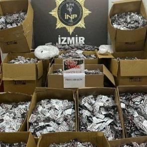 İzmir'de 11 milyon 904 bin 456 sentetik hap ele ge&ccedil;irildi