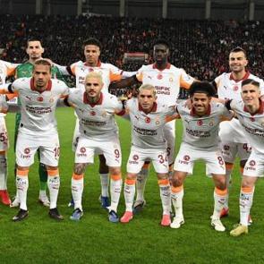 Yabancı kuralı G.Saray&rsquo;ı transferde zorluyor! Yıldız isim i&ccedil;in 35 milyonluk satış planı