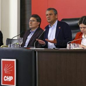 5 saat s&uuml;ren CHP PM&rsquo;de neler konuşuldu? Vekilin &ouml;nerisi ortamı gerdi! Anında susturuldu