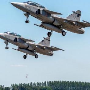 Avrupa &uuml;lkesi harekete ge&ccedil;ti! F-16'ların yerine o u&ccedil;aklar geliyor