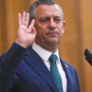 Bomba CHP iddiası! &Ouml;zg&uuml;r &Ouml;zel adaylığını ilan edecek! İmamoğlu modeli devrede