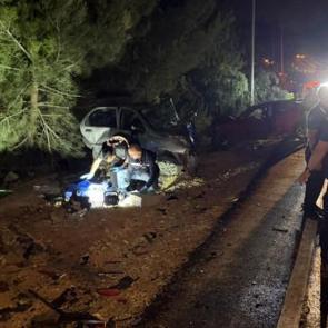 Adana'da y&uuml;rek yakan kaza: Gen&ccedil; &ccedil;ift &ouml;ld&uuml;, 4 yaşındaki kızları yaralı