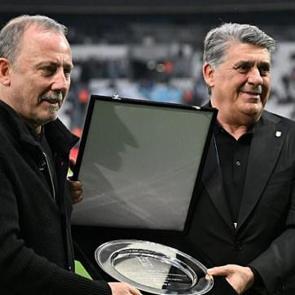 Beşiktaş'ta Sergen Yal&ccedil;ın, alacağından vazge&ccedil;erek g&ouml;revini bıraktı