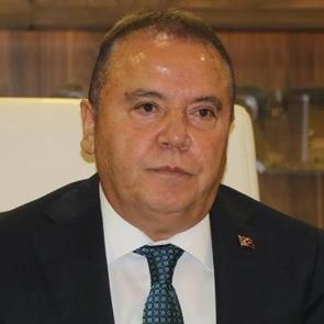 CHP'den Muhittin B&ouml;cek'e istifa baskısı