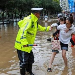 &Ccedil;in'de sel felaketi: 21 kişi yaşamını yitirdi