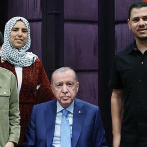 Cumhurbaşkanı Erdoğan, Gazzeli Ebu Cezer ve ailesini kabul etti