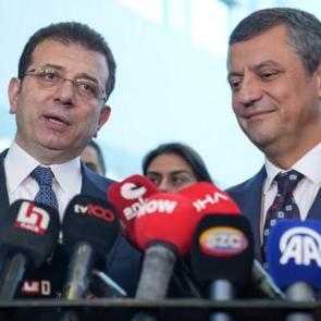 T&ouml;ren g&ouml;vde g&ouml;sterisine d&ouml;n&uuml;şt&uuml;! &Ouml;zg&uuml;r &Ouml;zel ve Ekrem İmamoğlu'na başkaldırı!