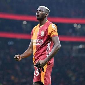 Osimhen, Galatasaray'da kalacak mı? Dursun &Ouml;zbek a&ccedil;ıkladı