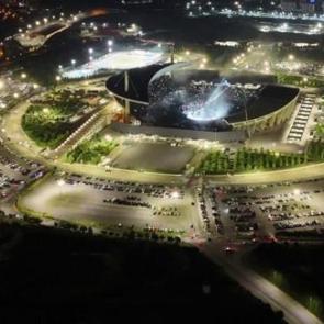 D&uuml;nyaca &uuml;nl&uuml; rap&ccedil;i Kanye West, ilk kez İstanbul'da konser verdi