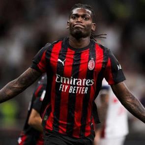 Fenerbah&ccedil;e ve Galatasaray istiyordu! Rafael Leao geleceği hakkında kararını a&ccedil;ıkladı