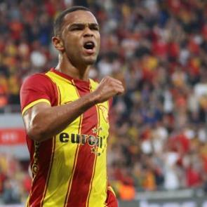 S&uuml;per Lig'de Romulo sonrası bir tarihi satış daha yolda! 15 milyon kazandıracak