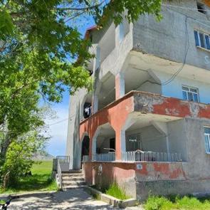 Geceleri uyuyamıyorlar: Evden &ccedil;ıkanlar dehşete d&uuml;ş&uuml;rd&uuml;! 'Bazıları 3 metre'