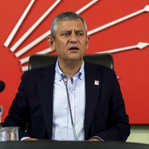 &Ouml;zg&uuml;r &Ouml;zel bayramda nerede olacağını a&ccedil;ıkladı