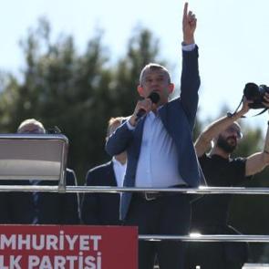 &Ouml;zg&uuml;r &Ouml;zel'den Kılı&ccedil;daroğlu'na yeni teklif